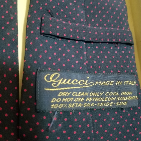 Gucci Tie 100% silk and gorgeous vintage tie - Picture 4 of 8